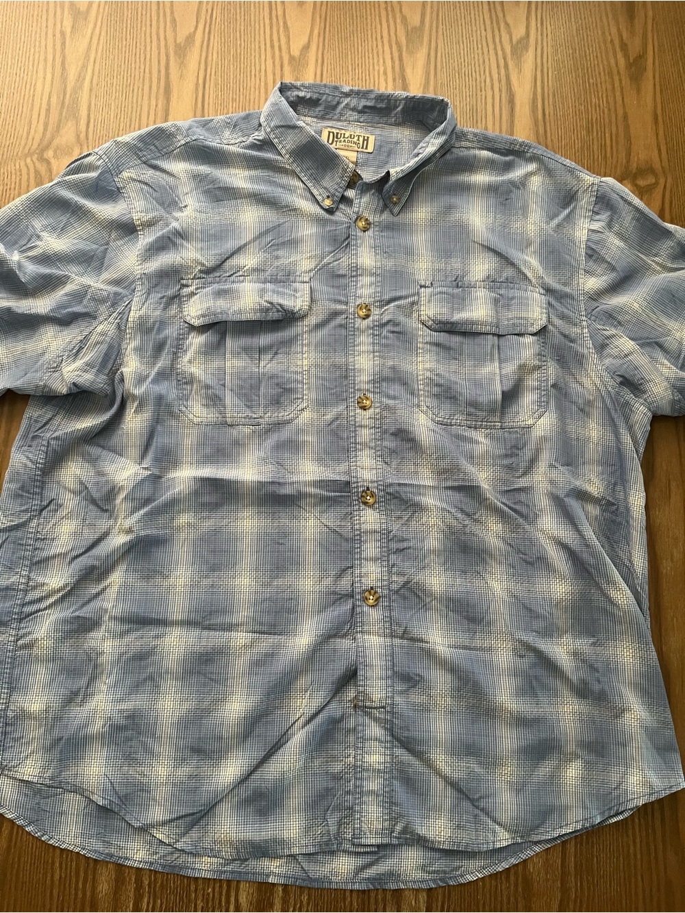 Duluth Trading Co Light Blue White Plaid Short-Sleeve Button-Down Shirt